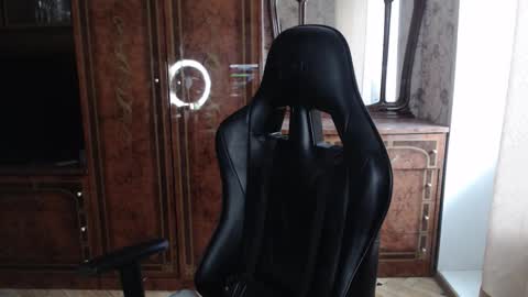 Max online show from February 16, 12:58 pm