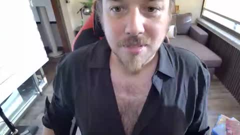 Max online show from February 25, 10:13 pm