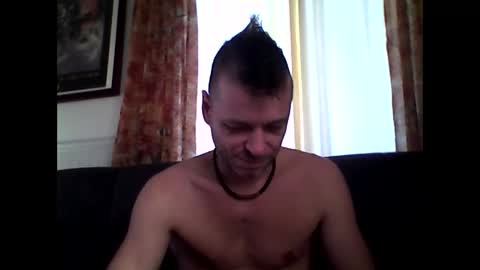 Snapshot of maxthewolf chatting on October 28, 7:48 pm MaxTheWolf online show from October 28, 7:48 pm