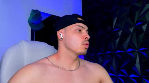 MAX online show from January 11, 7:31 pm