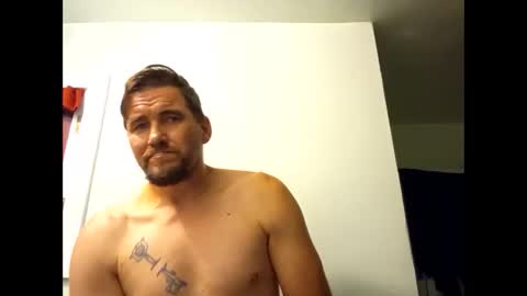 Snapshot of maxx916 chatting on October 28, 2:34 am Max online show from October 28, 2:34 am