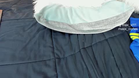 maxx_cortes online show from February 3, 6:45 am