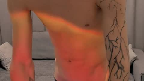 Max online show from October 6, 9:10 pm