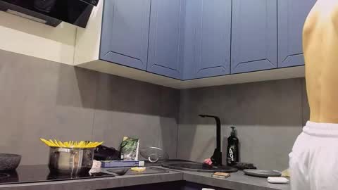 Max online show from September 25, 1:12 am