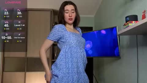 may_may_moon online show from December 17, 5:08 pm