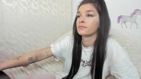 Maya online show from December 3, 2:51 pm