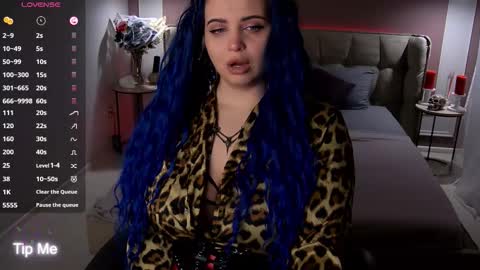 Maya Mils online show from November 6, 2:03 am