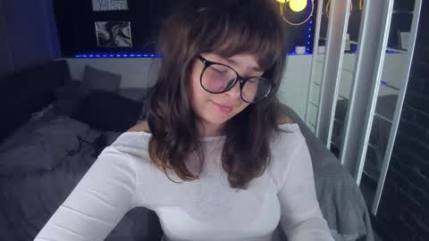 Woman online show from September 10, 1:56 pm