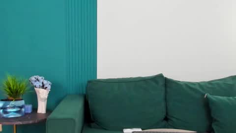 Maya online show from February 26, 5:31 pm