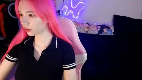 Snapshot of maya_viola chatting on October 12, 6:39 am Maya Viola online show from October 12, 6:39 am