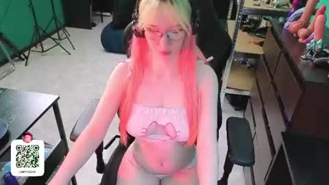 Maya Viola online show from July 14, 10:21 am