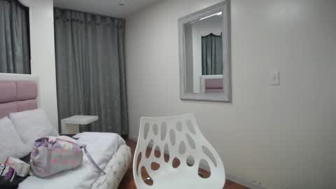 Maya online show from February 4, 12:40 am