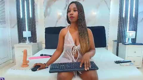 M A Y A  B A K E R online show from December 3, 9:37 pm