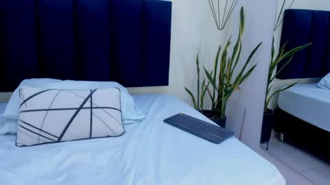 mayaevansmg online show from June 6, 12:22 pm