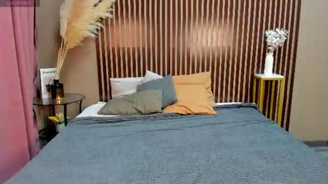 mayajade online show from August 3, 7:21 am