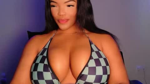 MayBabi online show from March 30, 5:24 pm