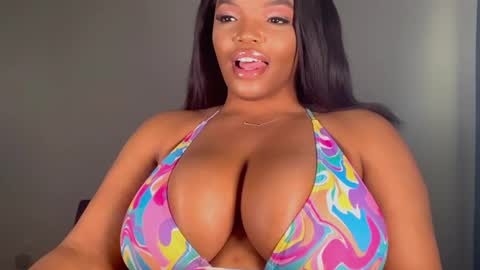 MayBabi online show from February 1, 4:11 pm