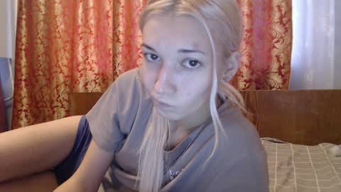 maybe_doll online show from November 15, 10:28 am