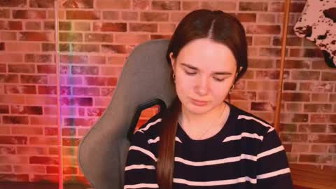 maybloom_ online show from March 11, 7:00 am