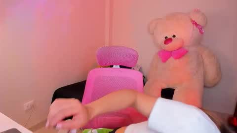 may online show from November 4, 9:49 pm