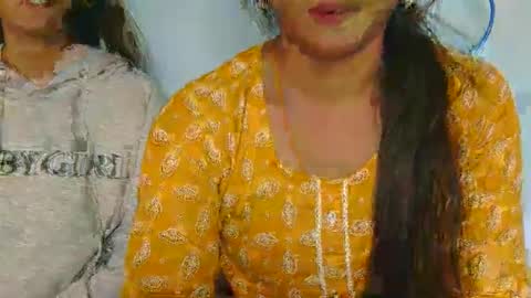 mayra online show from November 20, 6:34 am