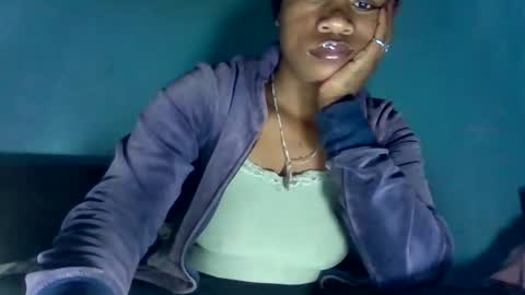 mayrah online show from February 8, 4:32 pm