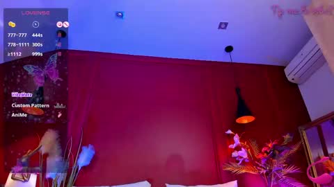 MayaLevi online show from April 18, 7:58 pm