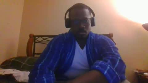 Mark online show from December 14, 11:33 pm