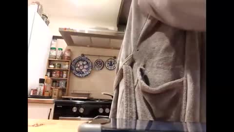 mccock16cm online show from December 3, 4:20 am