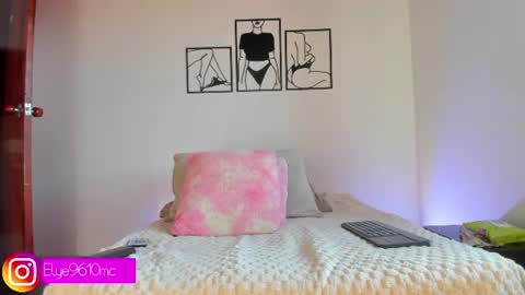 Ellie online show from July 14, 9:53 pm