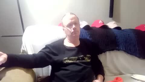 mcfly1973 online show from December 25, 12:26 pm