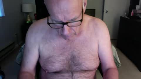 Snapshot of mclis60 chatting on October 9, 10:37 pm mclis60 online show from October 9, 10:37 pm