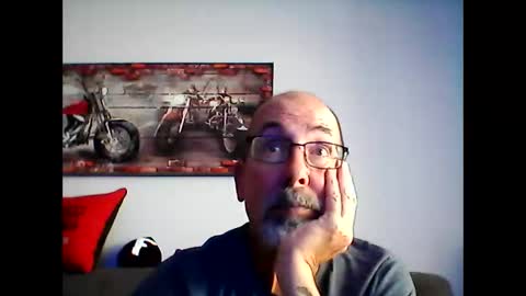 me at home online show from October 12, 3:04 pm