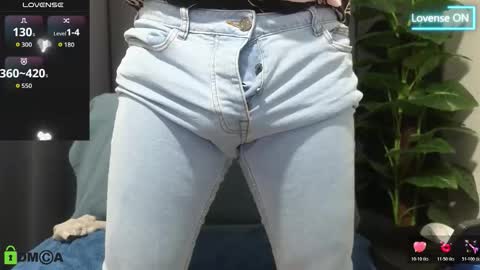 Meaty Roll online show from October 28, 6:36 am