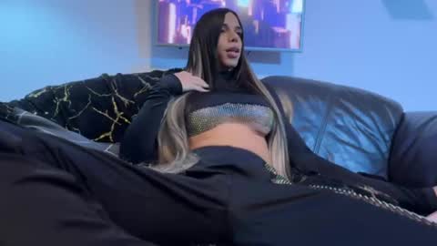   online show from November 27, 5:31 pm