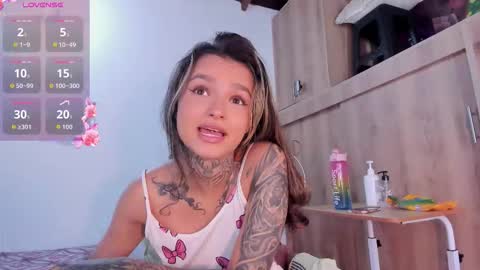 medussa13 online show from November 17, 1:03 pm