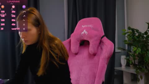 meek_cutie online show from September 23, 1:10 am