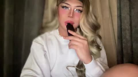 GODDESS OF ALL GODDESSES online show from September 23, 12:43 pm