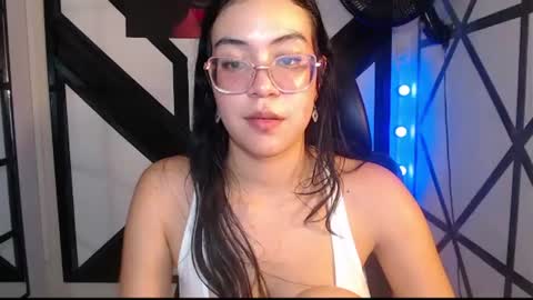 Megan online show from June 11, 2:53 am