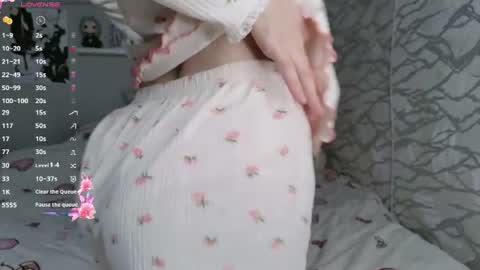 Megan  online show from June 11, 1:20 pm