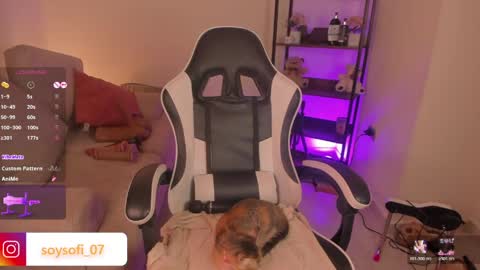 Megan online show from April 18, 5:09 am