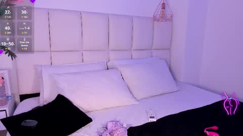 megan_brunette2 online show from July 23, 11:46 pm