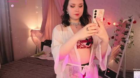 Megan Nelson online show from April 25, 11:12 am