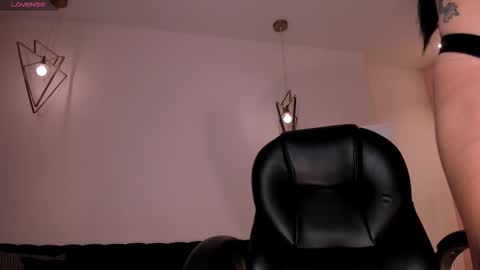 Megan Cross online show from November 21, 3:37 am