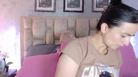 meganfennix online show from June 11, 11:41 am