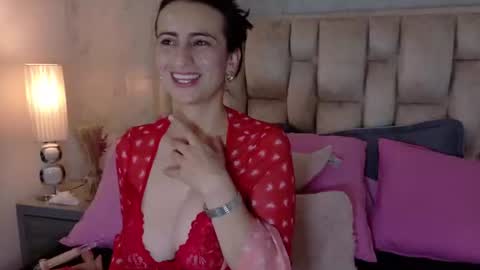 meganfennix online show from June 10, 1:43 pm