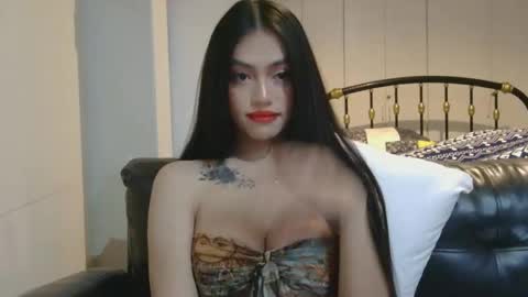 meganharley2004 online show from April 22, 9:44 pm