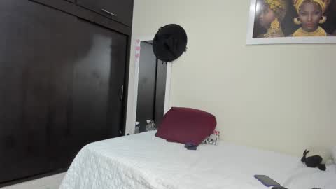 megan        online show from November 5, 3:19 am