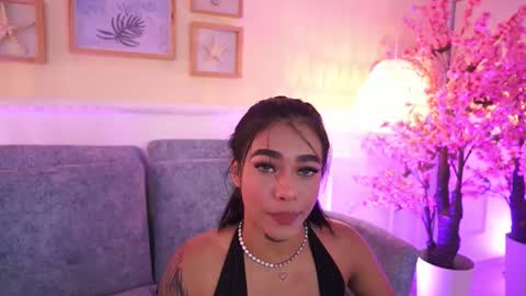 Megan Lowell online show from February 28, 7:18 pm