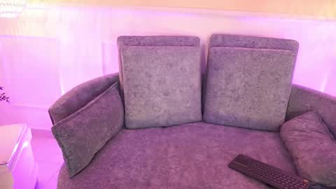 Megan Lowell online show from February 19, 8:41 pm